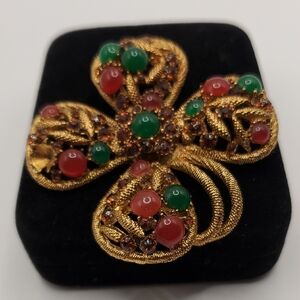 Vintage Signed CAPRI Brooch